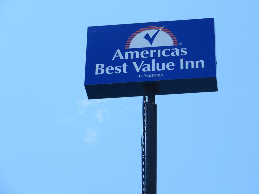 Americas Best Value Inn Ozark Kültér fotó