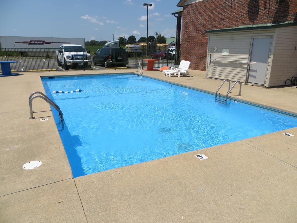 Americas Best Value Inn Ozark Kültér fotó
