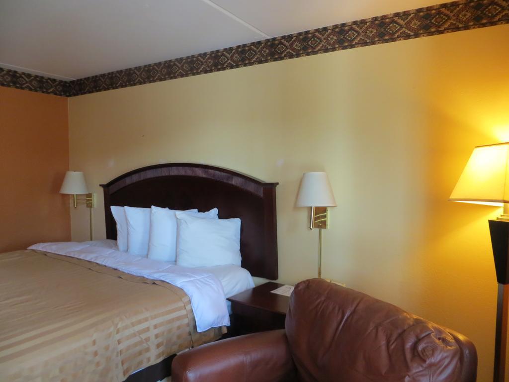 Americas Best Value Inn Ozark Kültér fotó