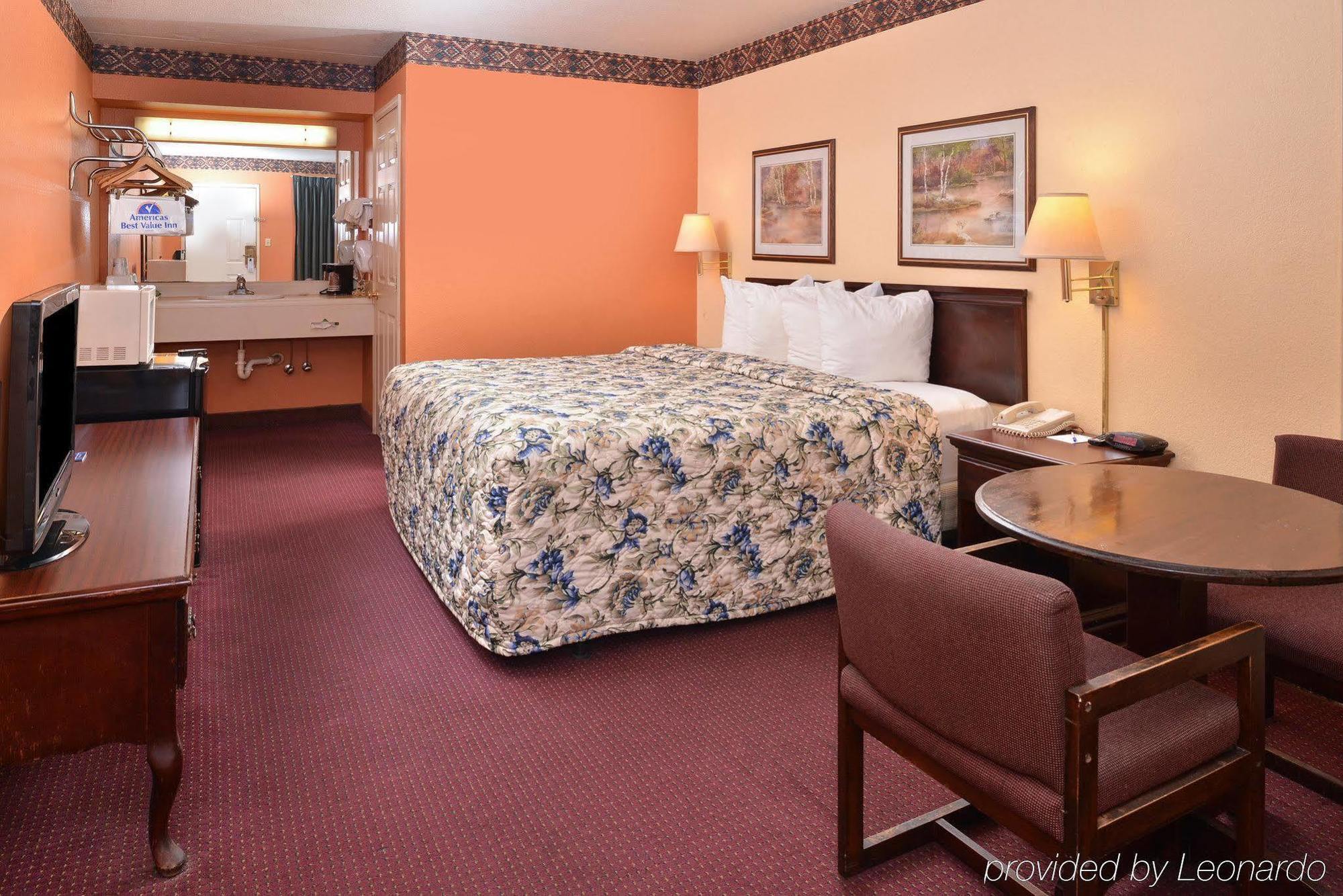Americas Best Value Inn Ozark Kültér fotó