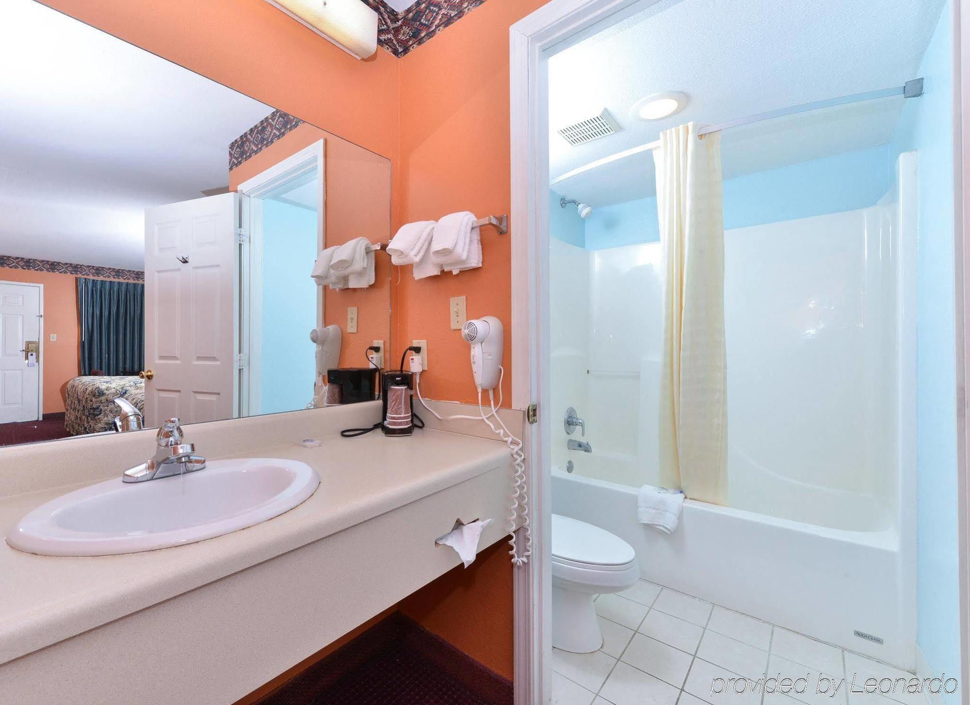 Americas Best Value Inn Ozark Kültér fotó